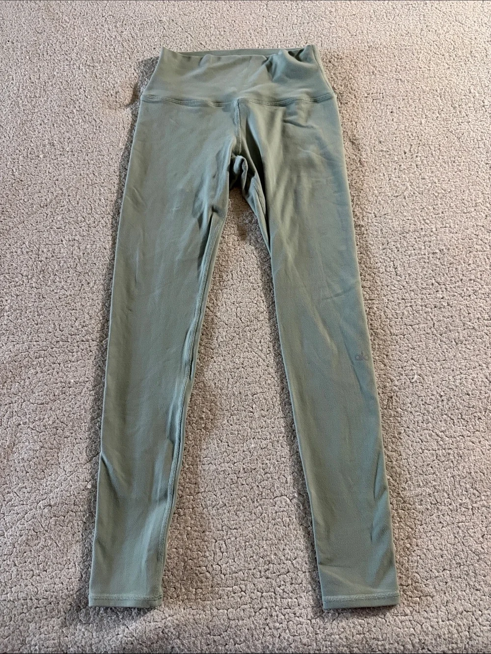 ALO Yoga Pistachio High-Waist Dash Legging Small
